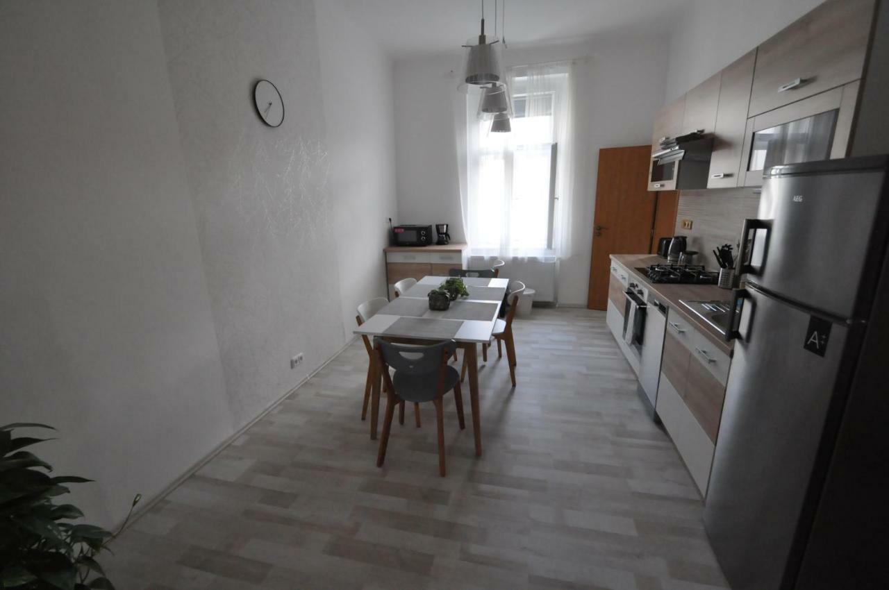 Jirina Appartments ปราก ภายนอก รูปภาพ